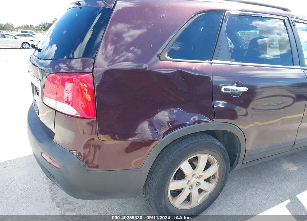 2012 KIA SORENTO LX V6 VIN: 5XYKT4A21CG270280