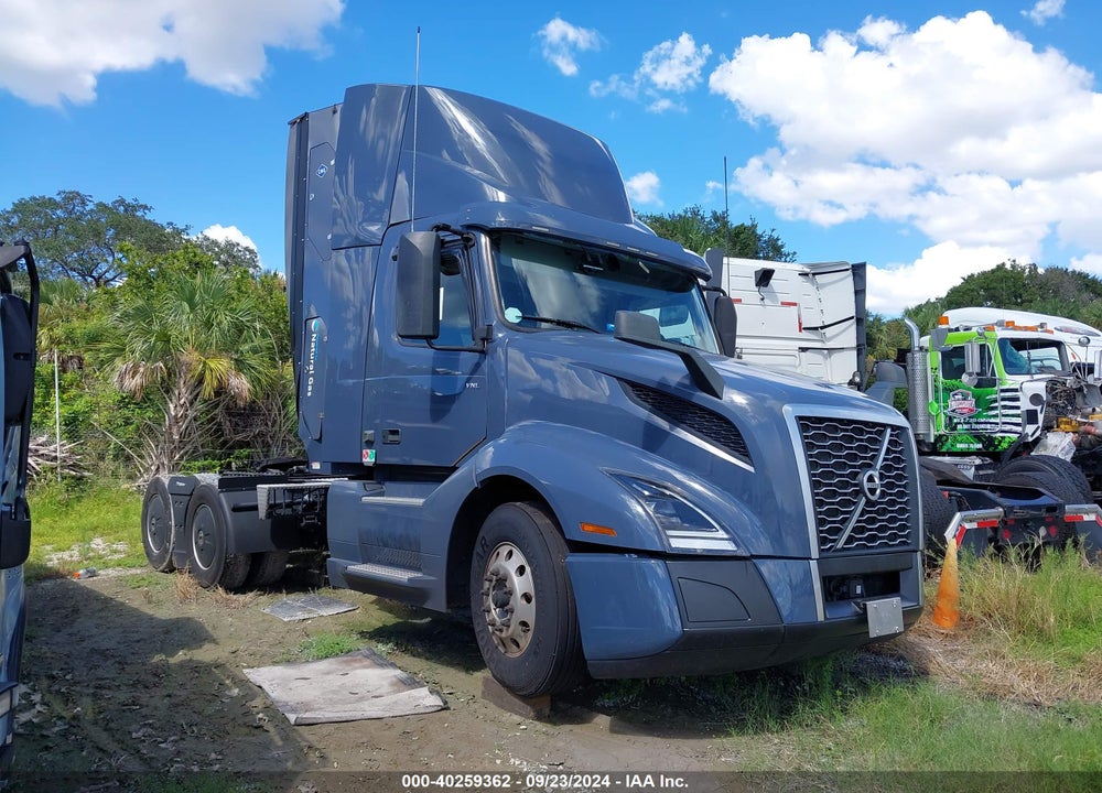 2022 VOLVO VNL VIN: 4V4NC9UG1NN318619