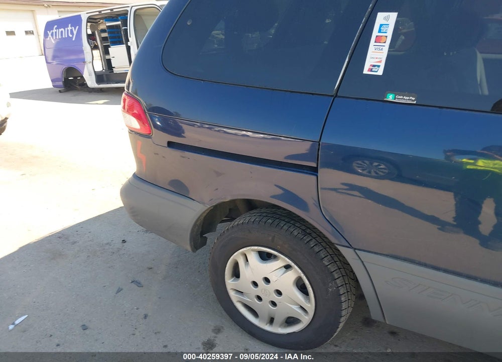 2002 TOYOTA SIENNA CE VIN: 4T3ZF19C62U482061