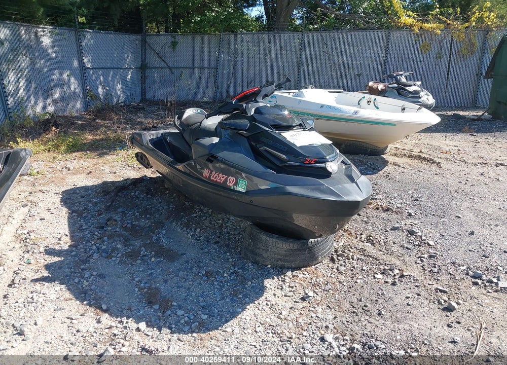 2023 SEADOO RXT-X 300 VIN: YDVB5530F323