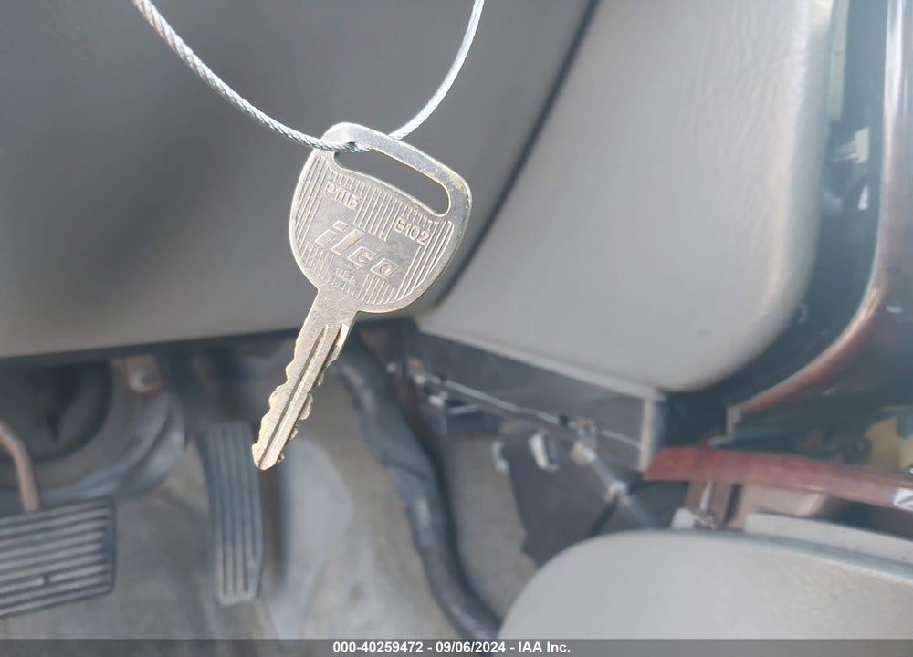 2005 GMC ENVOY SLT VIN: 1GKDT13S552127841