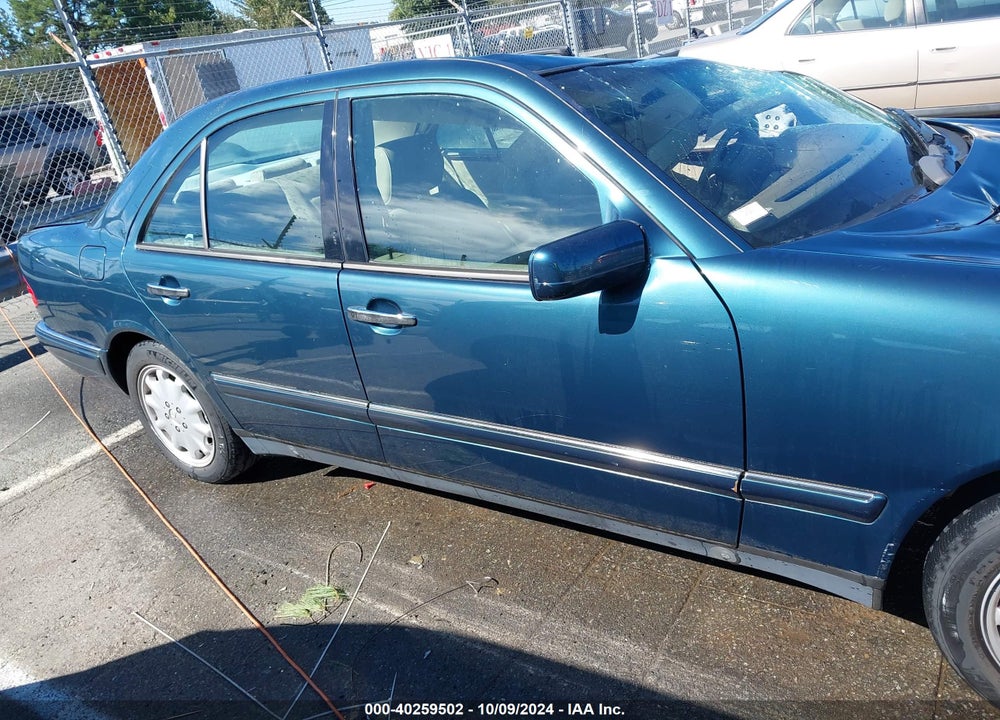 1999 MERCEDES-BENZ E 320 VIN: WDBJF65H4XA916302