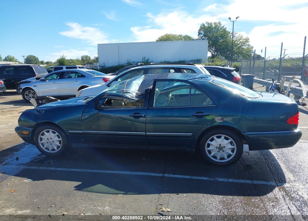 1999 MERCEDES-BENZ E 320 VIN: WDBJF65H4XA916302