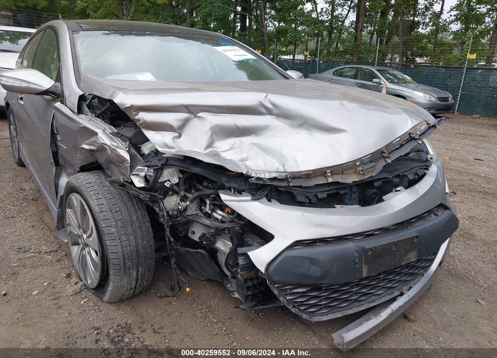 2014 HYUNDAI SONATA HYBRID LIMITED VIN: KMHEC4A43EA104467