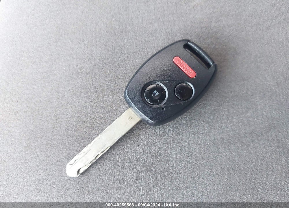 2006 HONDA CIVIC VIN: 1HGFA16586L063792