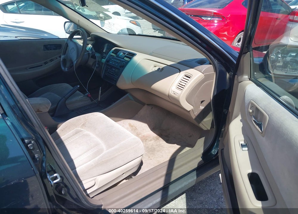 1999 HONDA ACCORD LX VIN: JHMCG5644XC002051