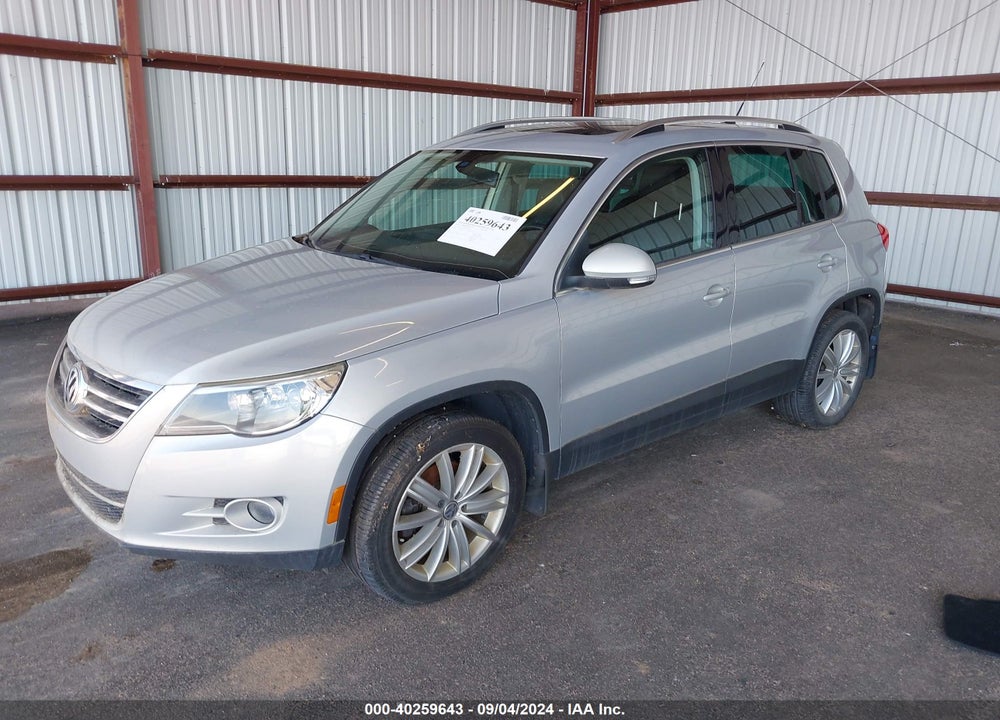 2010 VOLKSWAGEN TIGUAN SEL VIN: WVGBV7AX2AW513968
