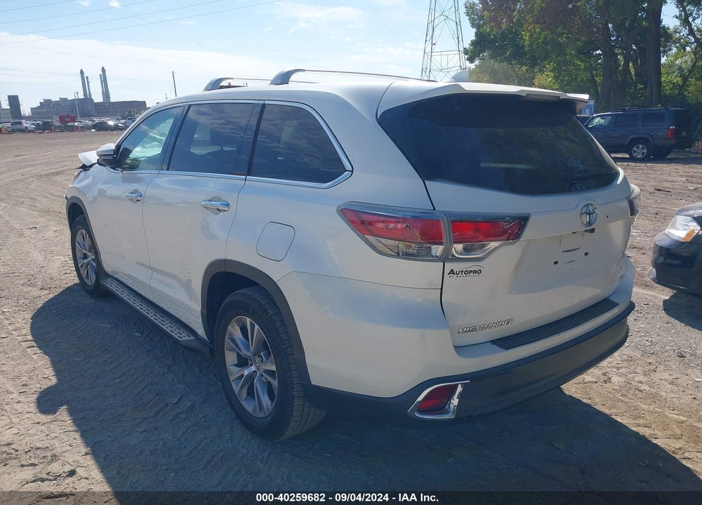 2015 TOYOTA HIGHLANDER LE PLUS V6 VIN: 5TDZKRFH6FS056985