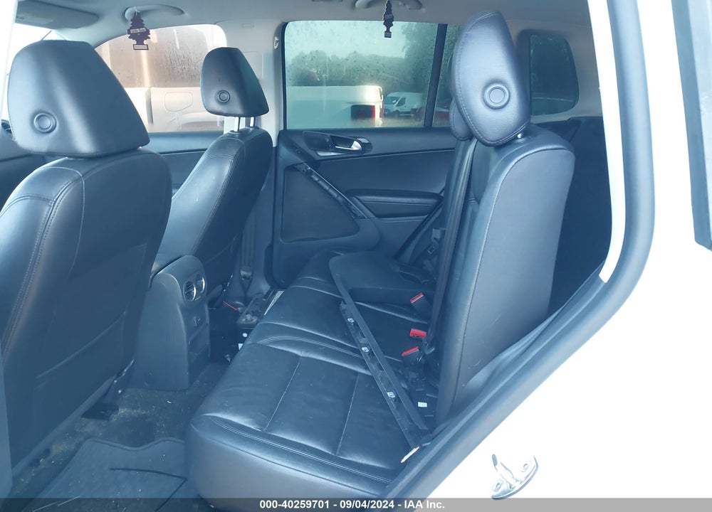 2017 VOLKSWAGEN TIGUAN 2.0T SPORT VIN: WVGTV7AX2HW511328
