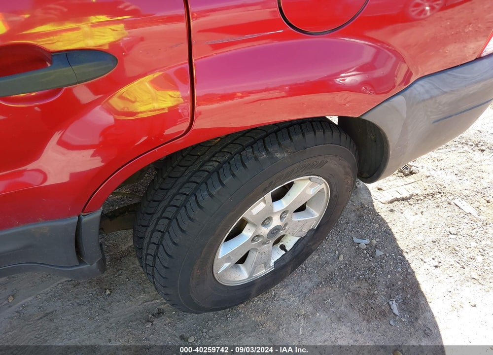 2005 FORD ESCAPE XLT VIN: 1FMCU03135KA31286
