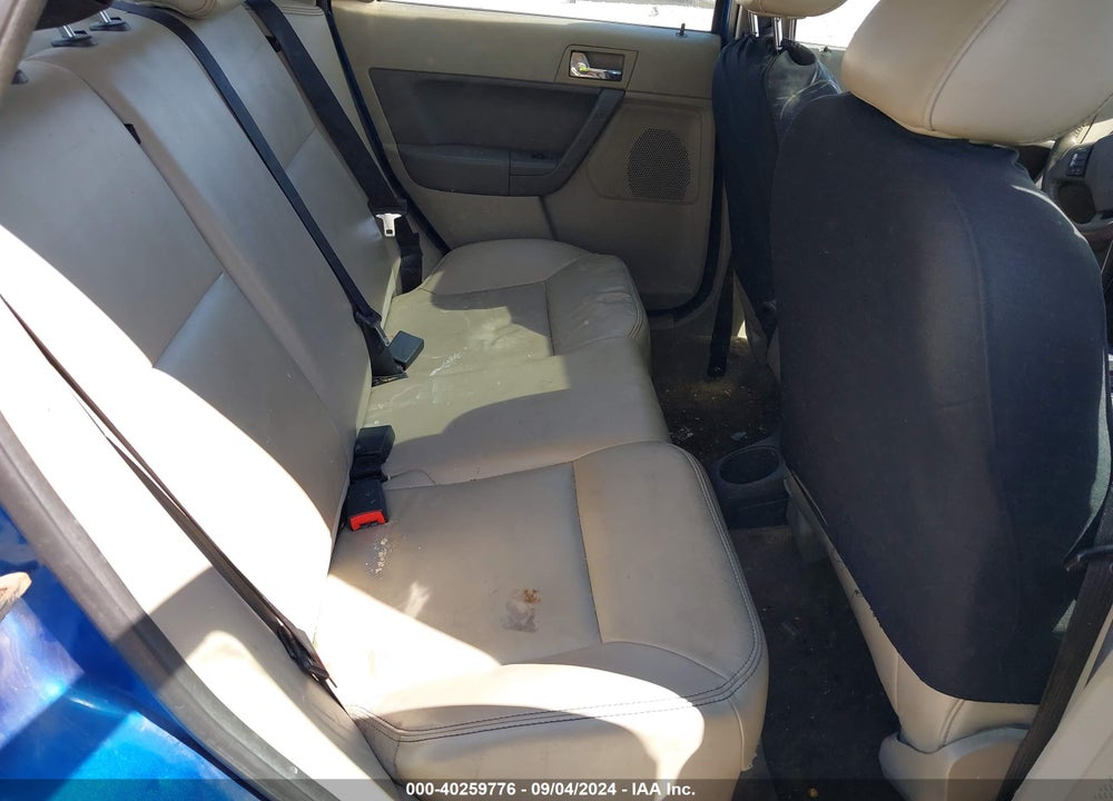 2010 FORD FOCUS SES VIN: 1FAHP3GN2AW186095