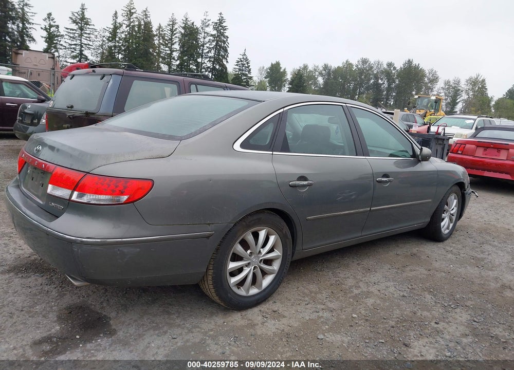 2006 HYUNDAI AZERA SE/LIMITED VIN: KMHFC46F46A120855