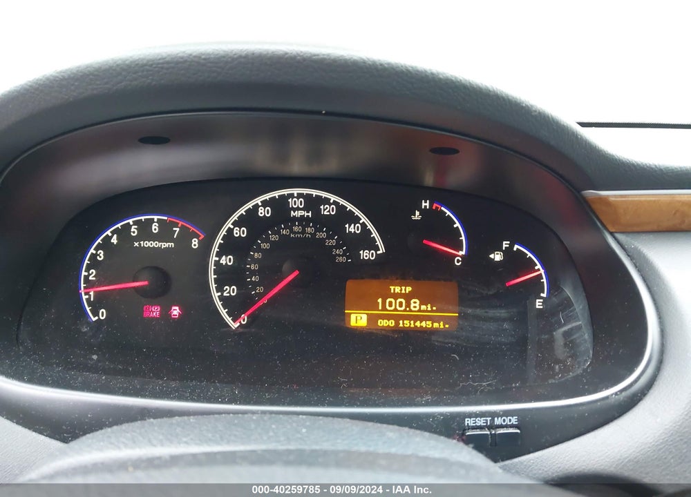2006 HYUNDAI AZERA SE/LIMITED VIN: KMHFC46F46A120855