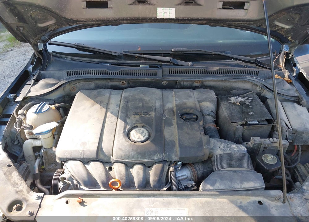 2012 VOLKSWAGEN JETTA 2.5L SE VIN: 3VWDP7AJXCM350831