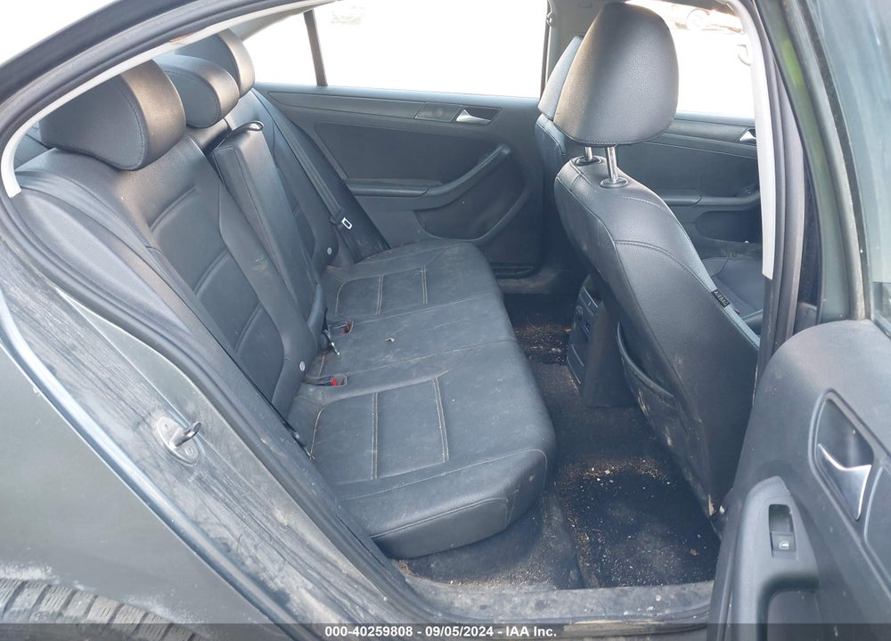 2012 VOLKSWAGEN JETTA 2.5L SE VIN: 3VWDP7AJXCM350831