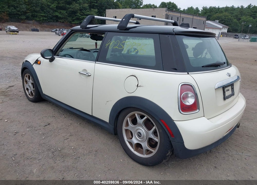 2013 MINI HARDTOP COOPER VIN: WMWSU3C59DT685199