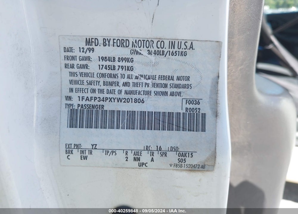 2000 FORD FOCUS VIN: 1FAFP34PXYW201806