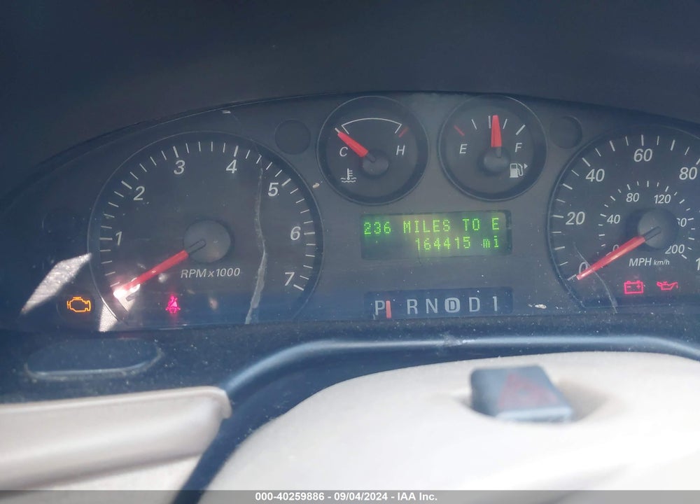 2005 FORD TAURUS SE VIN: 1FAFP53U85A206983