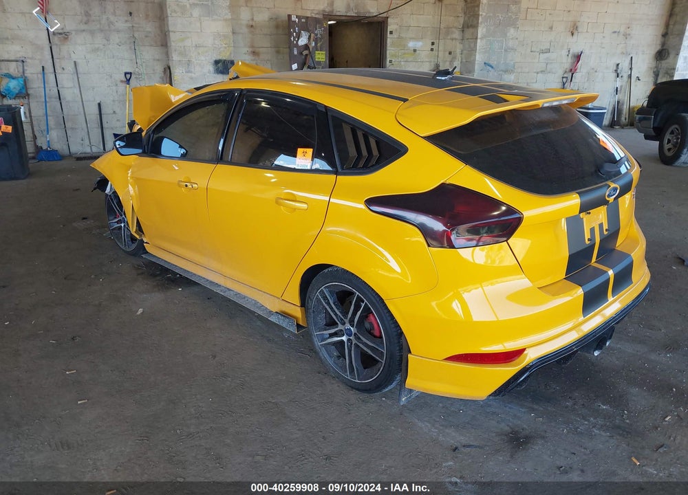 2016 FORD FOCUS VIN: 1FADP3L94GL240658