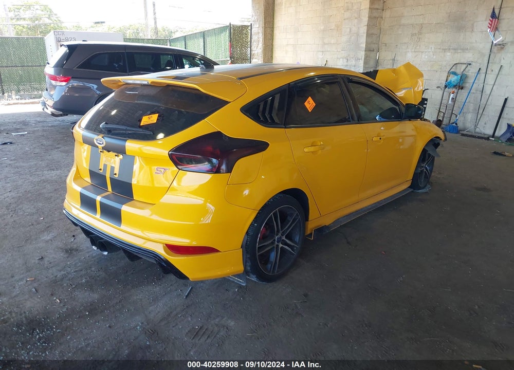 2016 FORD FOCUS VIN: 1FADP3L94GL240658