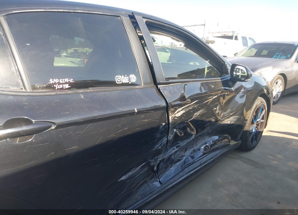 2018 TOYOTA CAMRY SE VIN: JTNB11HK4J3041194