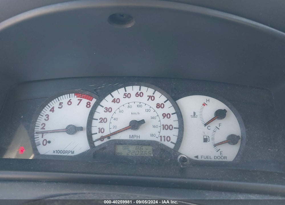 2004 TOYOTA COROLLA S VIN: 2T1BR32E44C247767