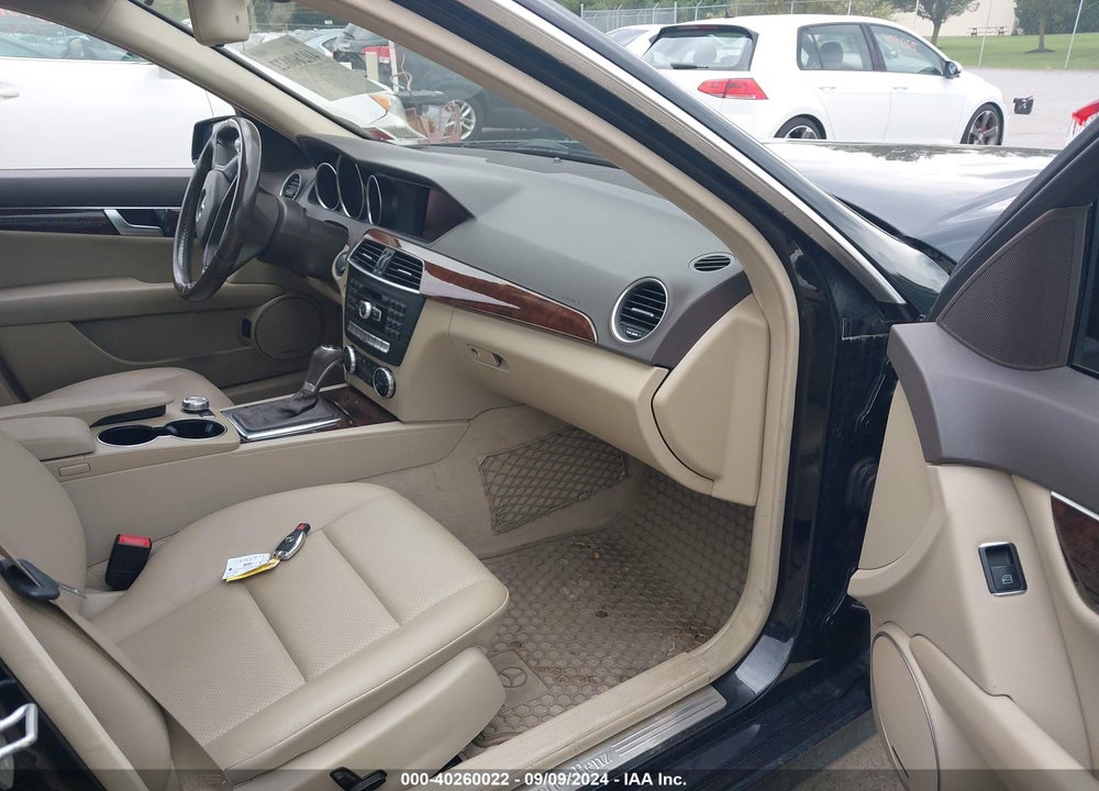 2014 MERCEDES-BENZ C 300 LUXURY 4MATIC/SPORT 4MATIC VIN: WDDGF8AB4EA952891
