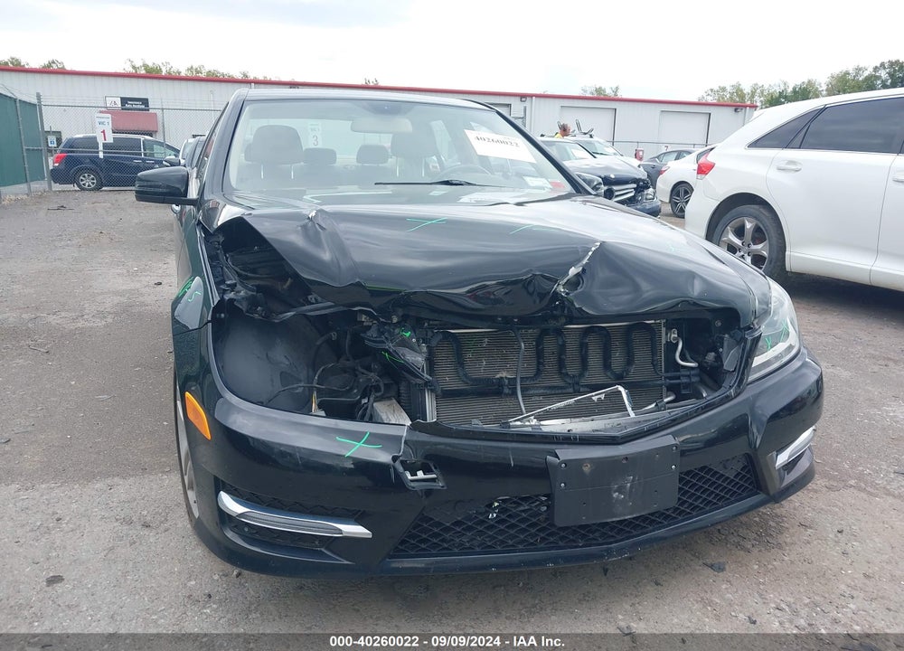 2014 MERCEDES-BENZ C 300 LUXURY 4MATIC/SPORT 4MATIC VIN: WDDGF8AB4EA952891