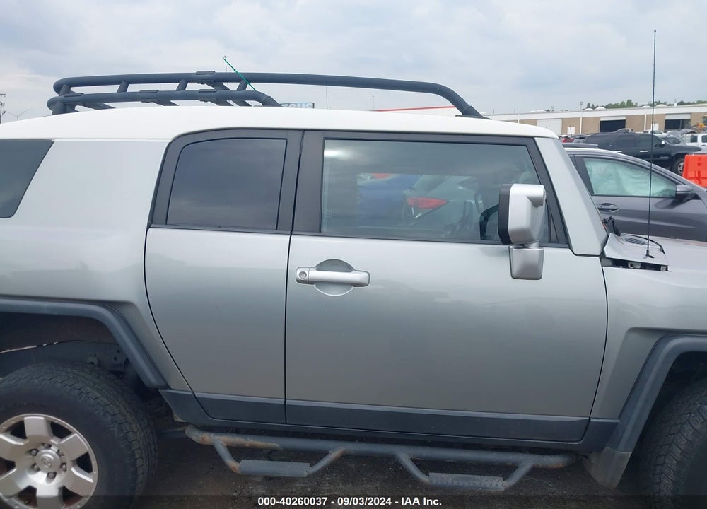 2010 TOYOTA FJ CRUISER VIN: JTEBU4BF0AK092671