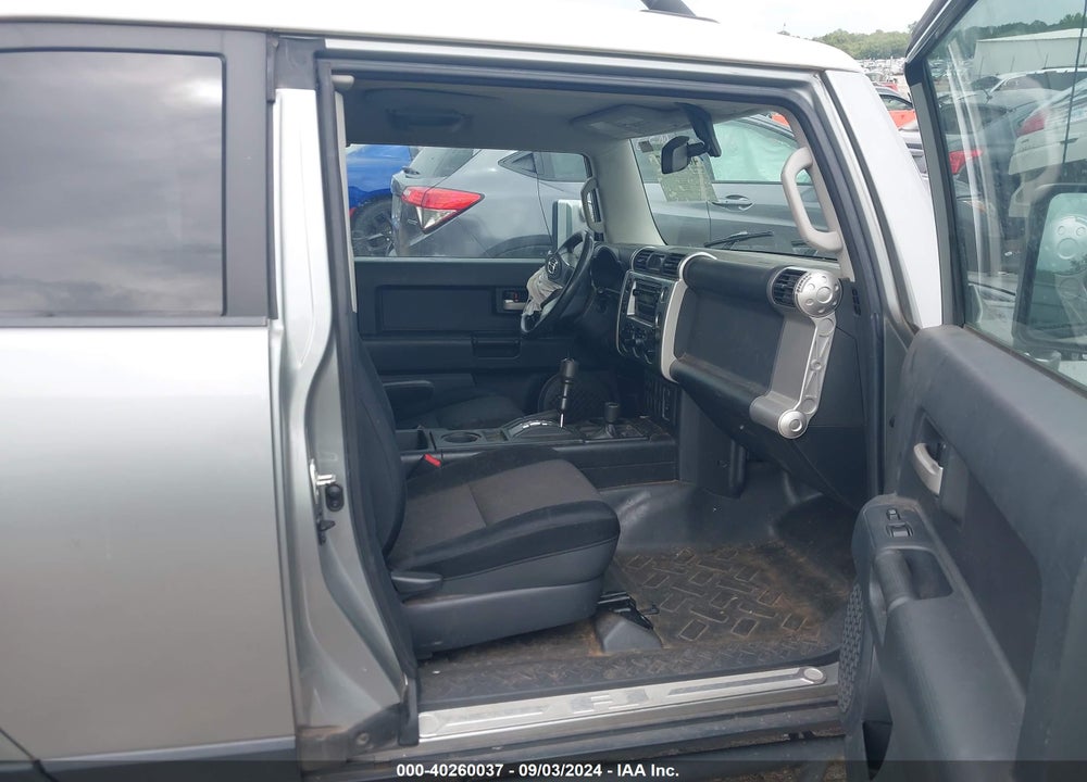 2010 TOYOTA FJ CRUISER VIN: JTEBU4BF0AK092671