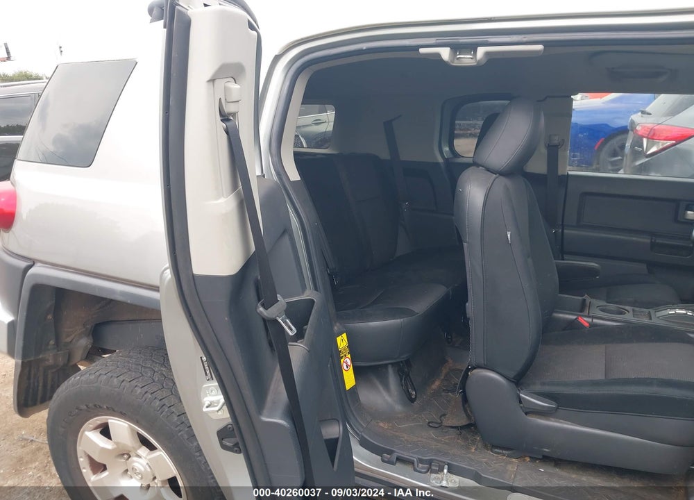 2010 TOYOTA FJ CRUISER VIN: JTEBU4BF0AK092671