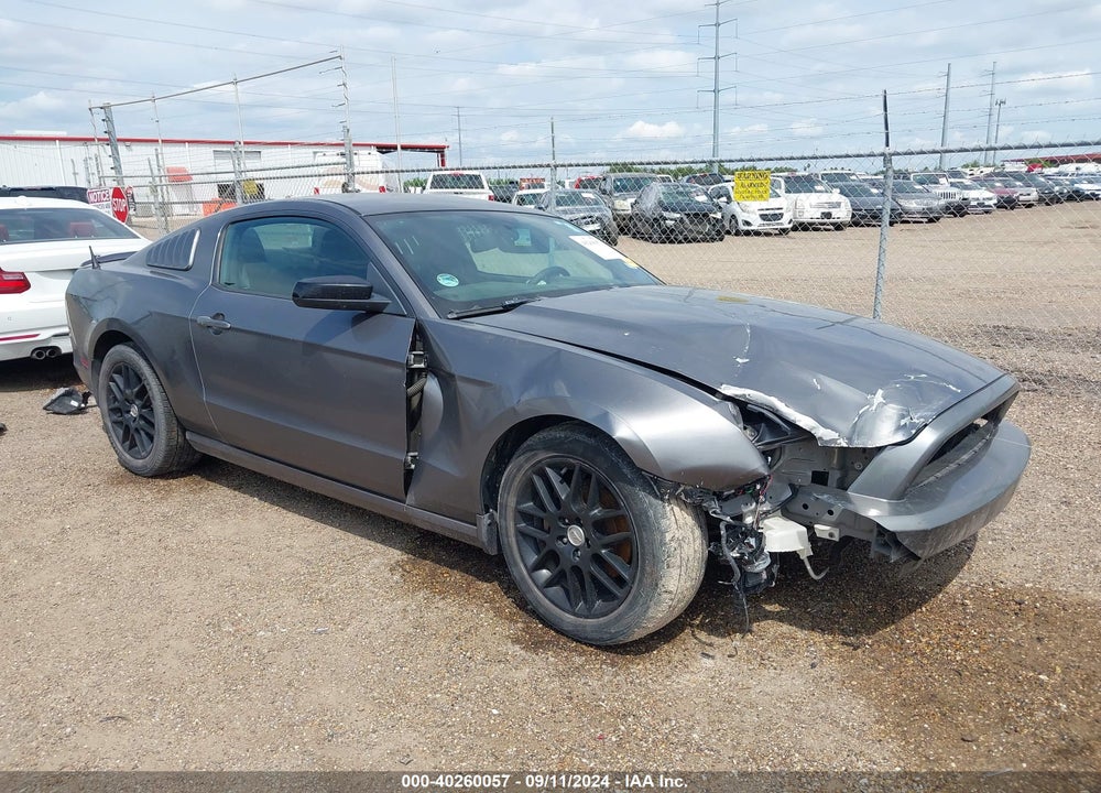 2014 FORD MUSTANG V6 VIN: 1ZVBP8AM2E5252196