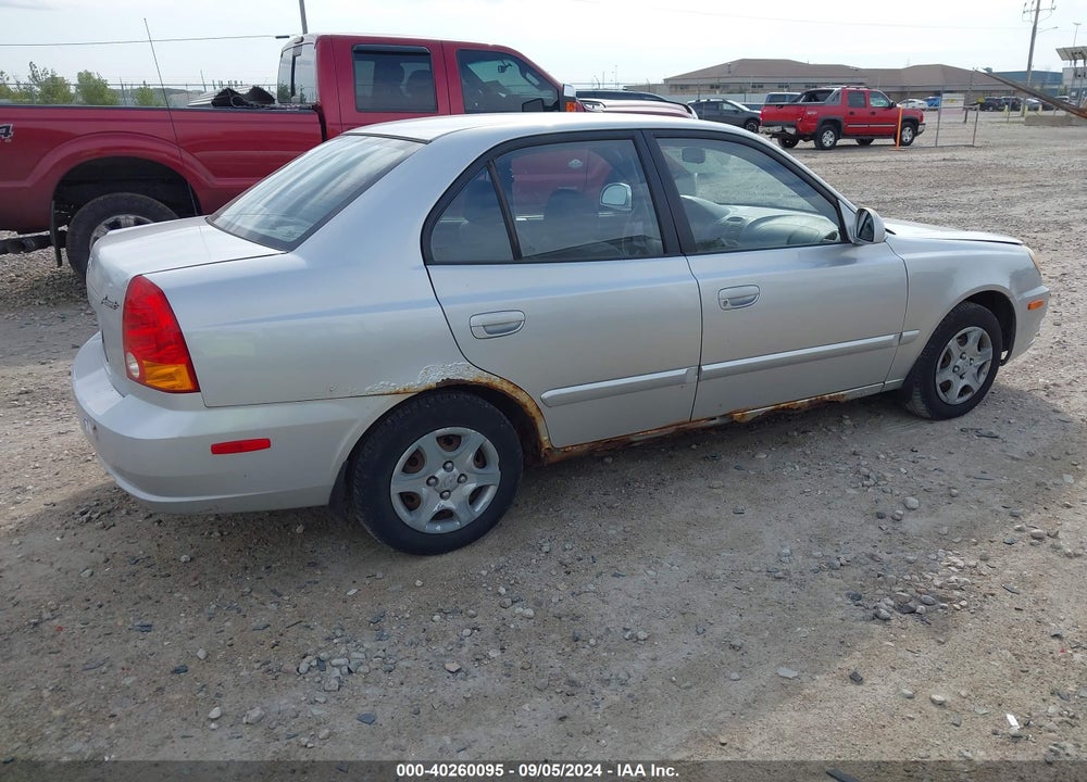 2005 HYUNDAI ACCENT VIN: KMHCG45C95U610218