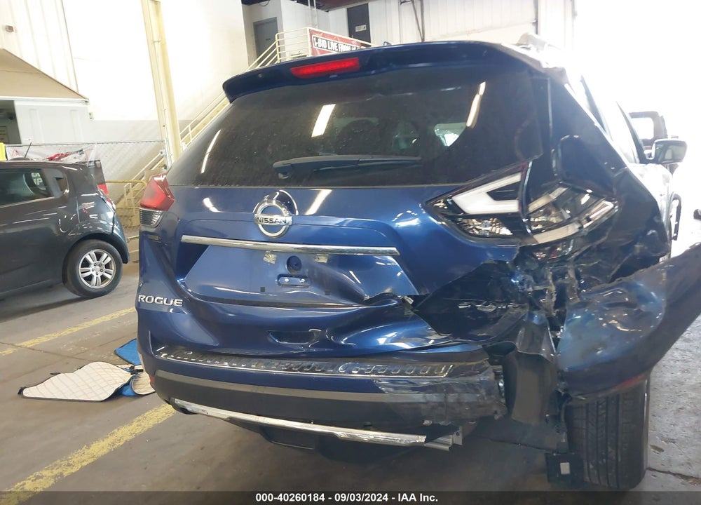 2017 NISSAN ROGUE SV VIN: 5N1AT2MV2HC771000