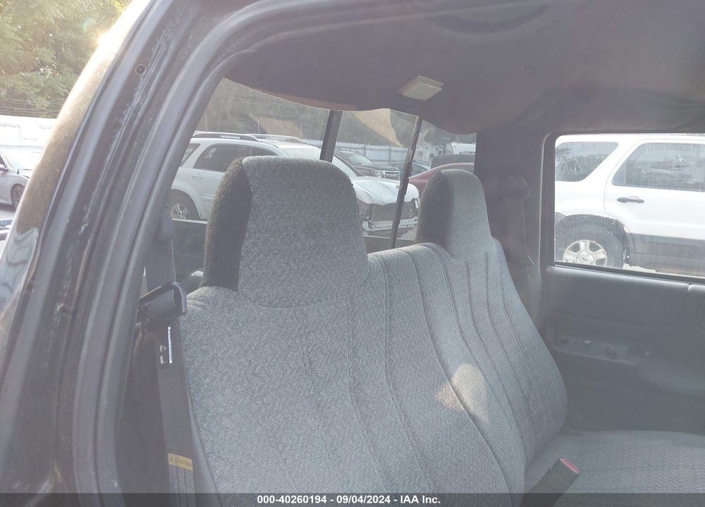 2000 CHEVROLET S-10 VIN: 1GCCS1445YK108740