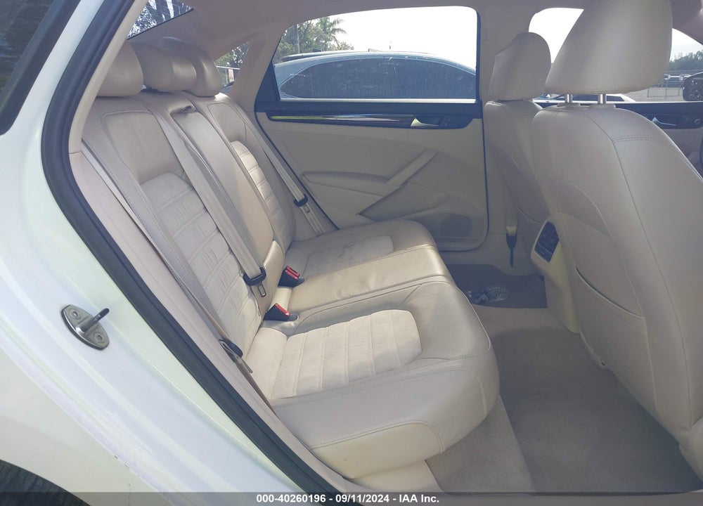 2015 VOLKSWAGEN PASSAT 2.0L TDI SEL PREMIUM VIN: 1VWCV7A39FC010465