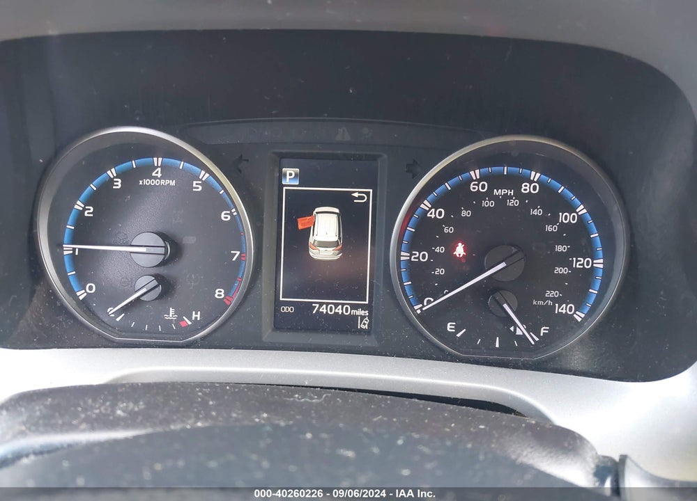 2018 TOYOTA RAV4 XLE VIN: 2T3RFREV1JW791974