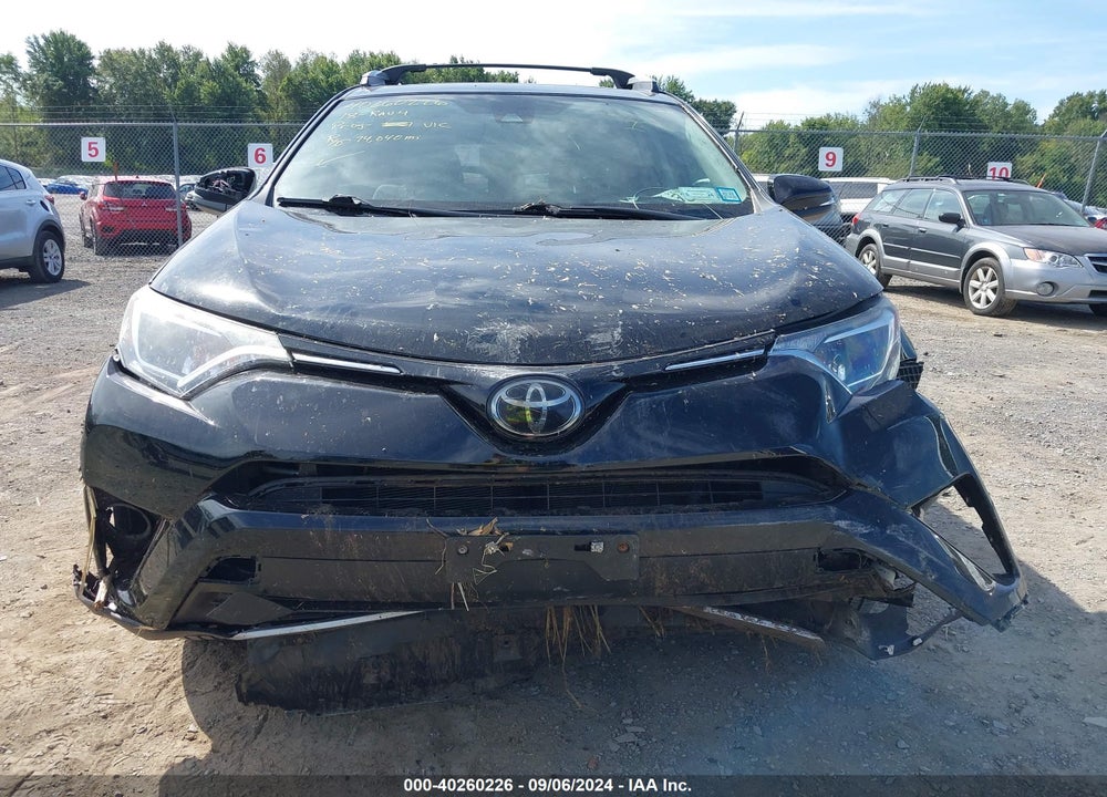 2018 TOYOTA RAV4 XLE VIN: 2T3RFREV1JW791974