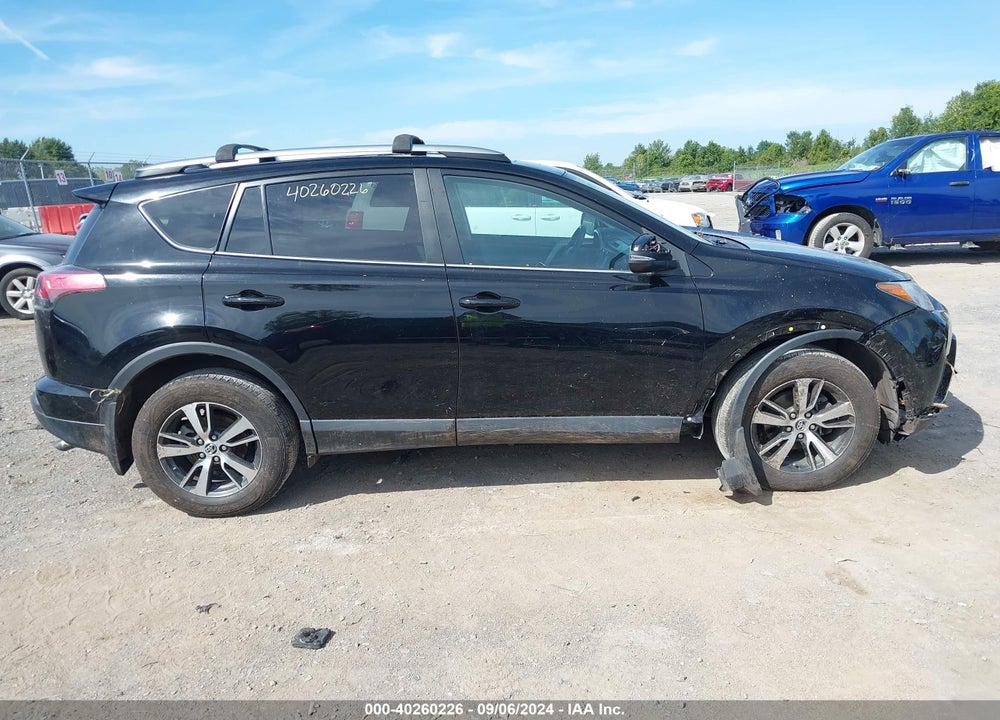 2018 TOYOTA RAV4 XLE VIN: 2T3RFREV1JW791974