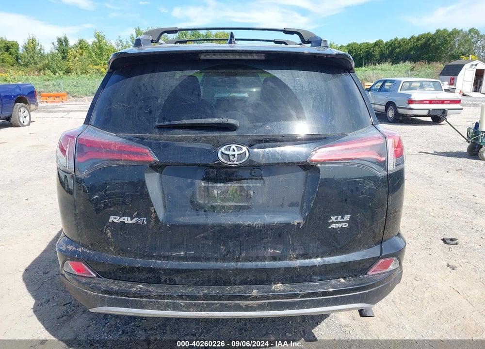 2018 TOYOTA RAV4 XLE VIN: 2T3RFREV1JW791974
