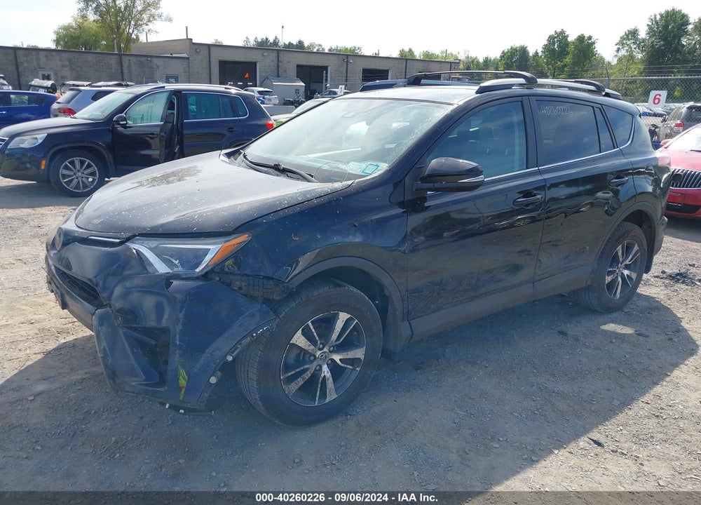 2018 TOYOTA RAV4 XLE VIN: 2T3RFREV1JW791974
