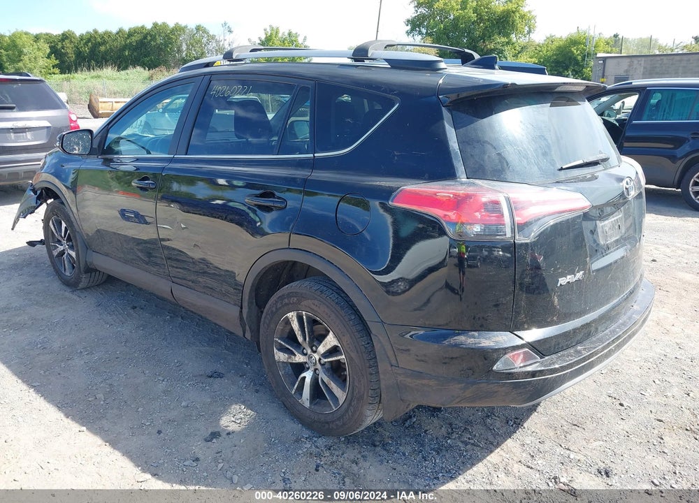 2018 TOYOTA RAV4 XLE VIN: 2T3RFREV1JW791974