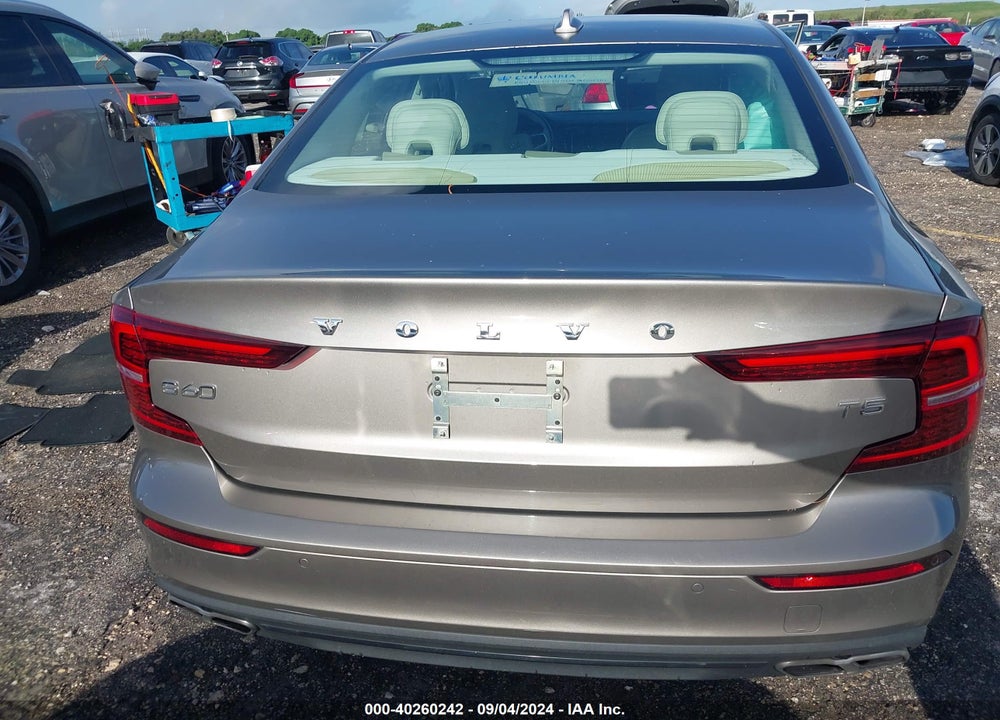 2019 VOLVO S60 T5 MOMENTUM VIN: 7JR102FK1KG005101