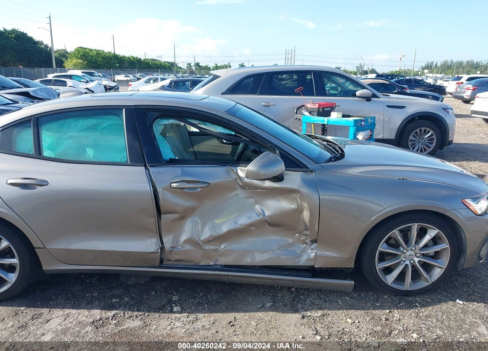 2019 VOLVO S60 T5 MOMENTUM VIN: 7JR102FK1KG005101