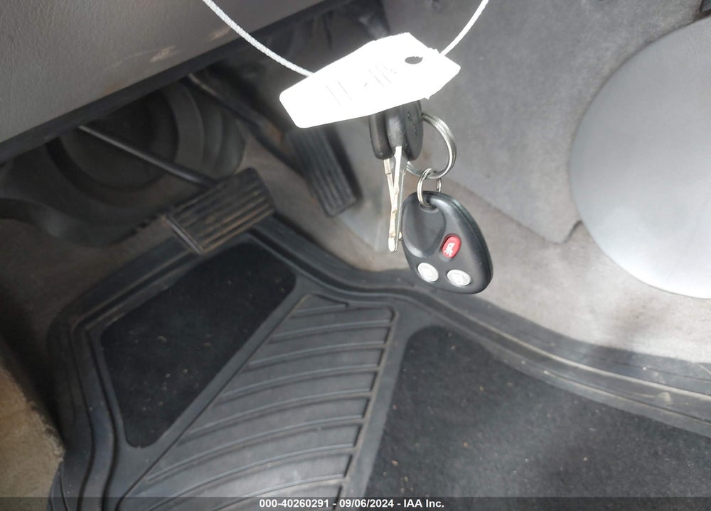 2005 GMC ENVOY XL SLE VIN: 1GKET16S656154684