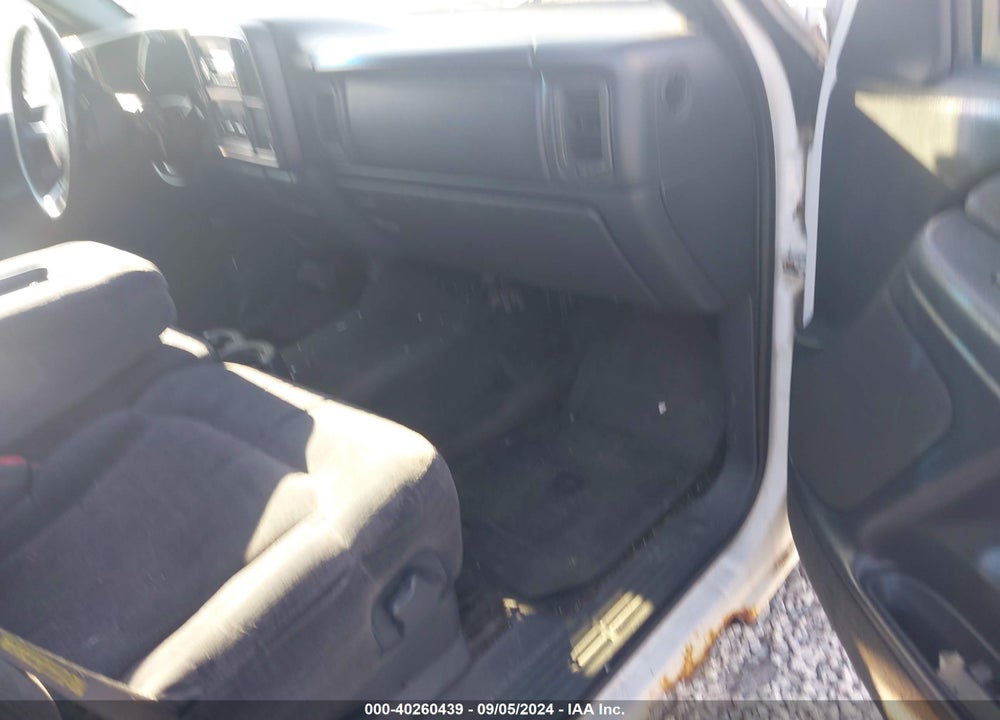 2001 CHEVROLET SILVERADO 1500 LS VIN: 1GCEK19T31E196412