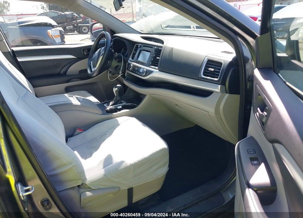 2015 TOYOTA HIGHLANDER LE PLUS V6 VIN: 5TDZKRFHXFS063843