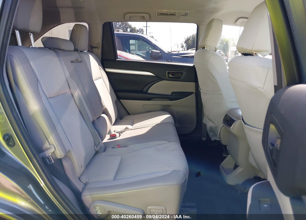 2015 TOYOTA HIGHLANDER LE PLUS V6 VIN: 5TDZKRFHXFS063843