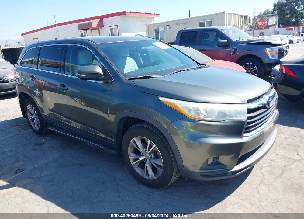 2015 TOYOTA HIGHLANDER LE PLUS V6 VIN: 5TDZKRFHXFS063843