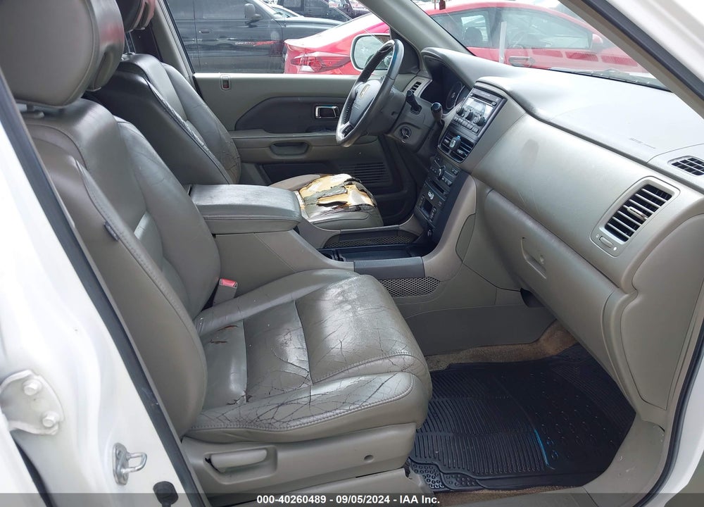 2006 HONDA PILOT EX-L VIN: 5FNYF28616B027286